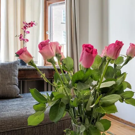 Kotimaailma - Runeberginkatu 6 *